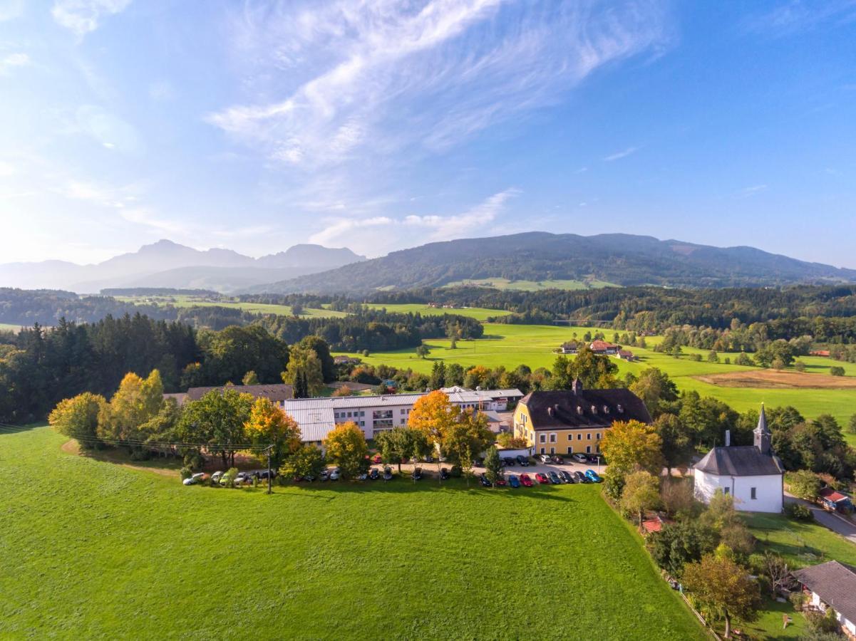 Haus Chiemgau - Kolping-Familienhotel Teisendorf Ngoại thất bức ảnh