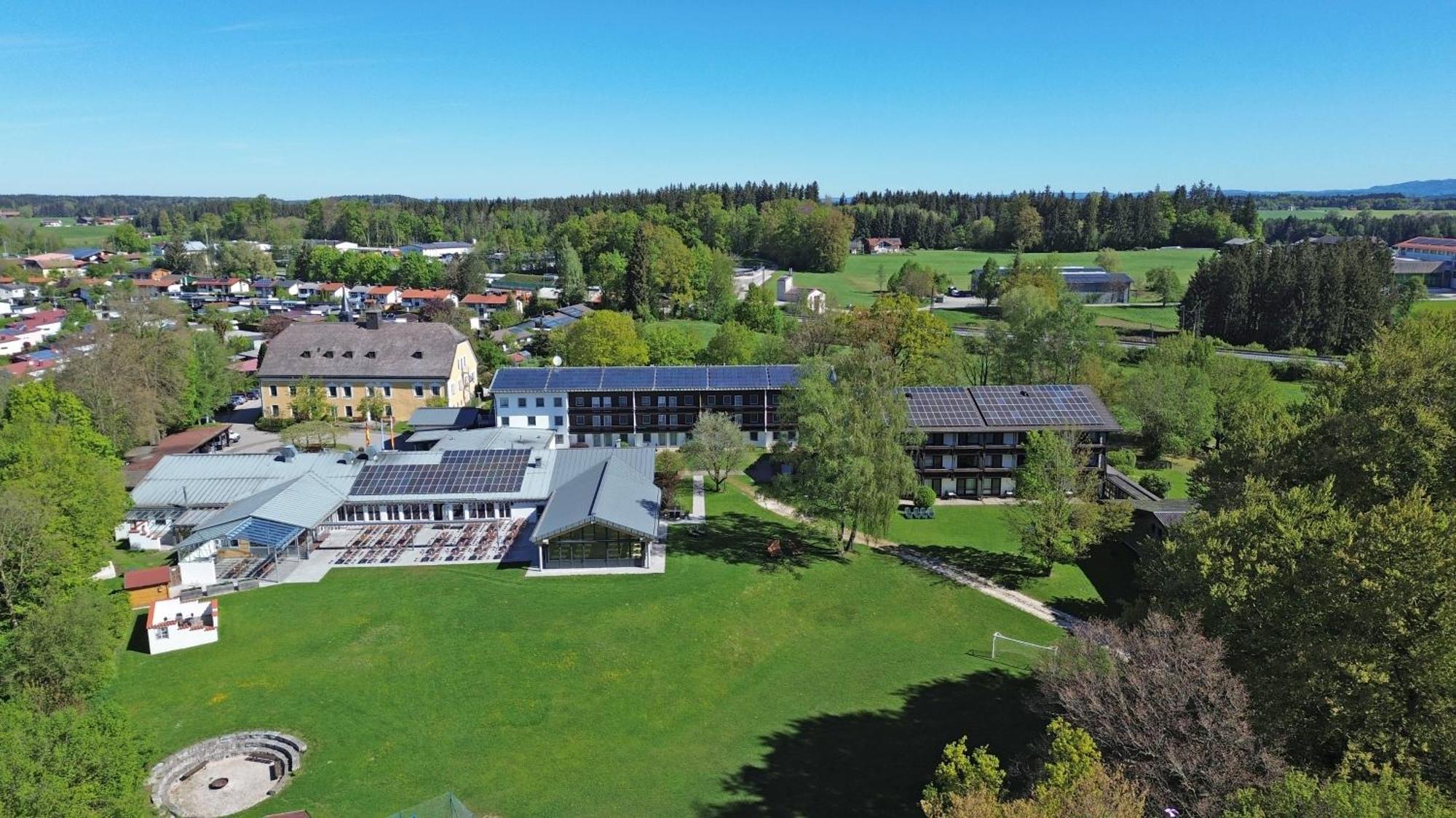 Haus Chiemgau - Kolping-Familienhotel Teisendorf Ngoại thất bức ảnh