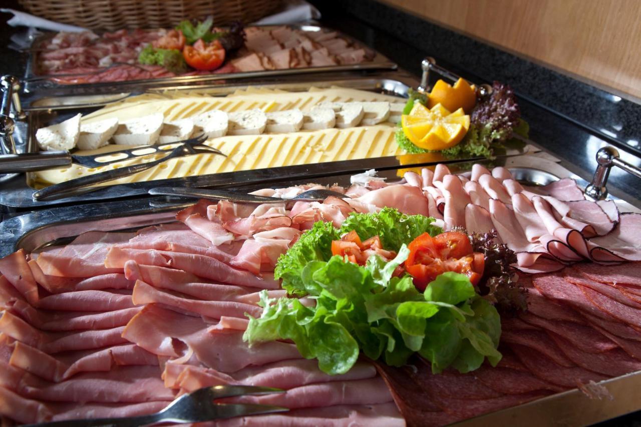 Haus Chiemgau - Kolping-Familienhotel Teisendorf Ngoại thất bức ảnh